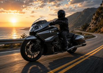 Elegant Muscleman BMW Motorrad Presents The Concept 101 Touring Bike